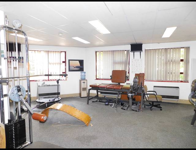 400M² OFFICE FOR SALE IN FERNDALE